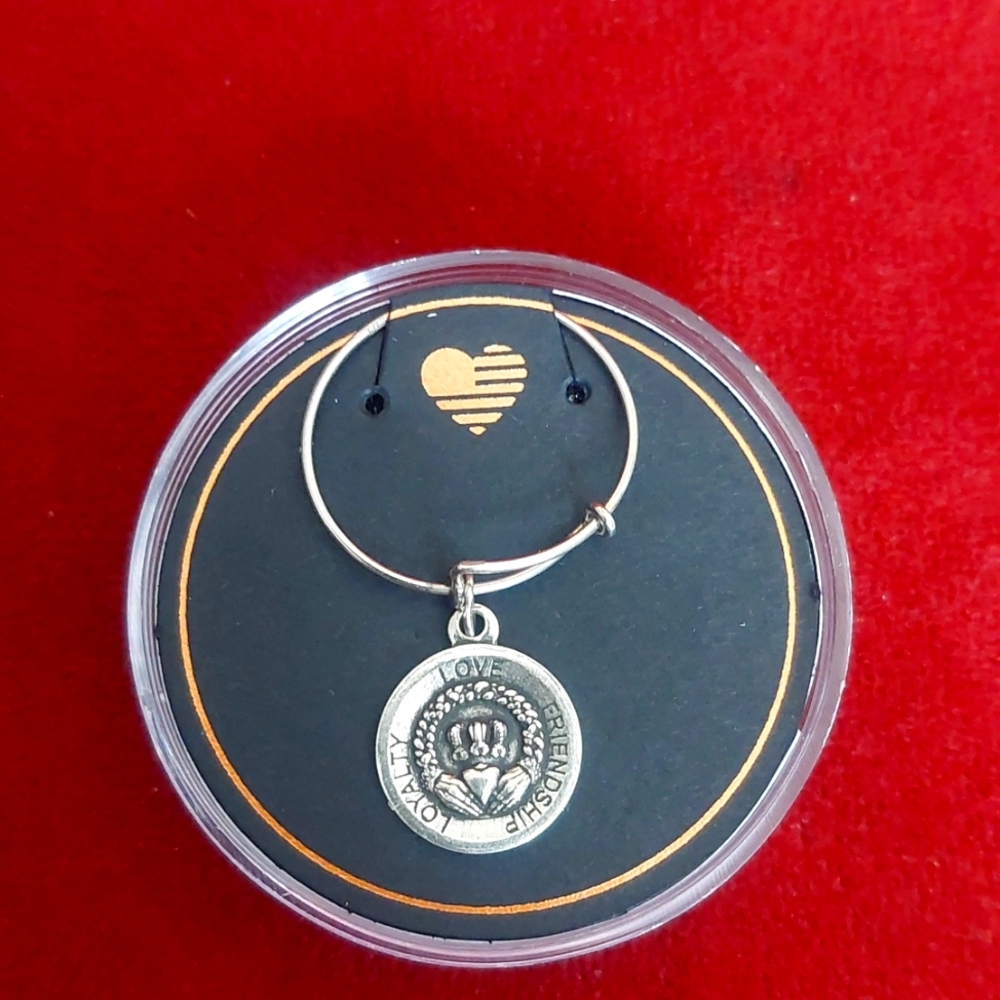 Alex and Ani Claddagh Ring Sterling .925 Love Friendship Loyalty 2016